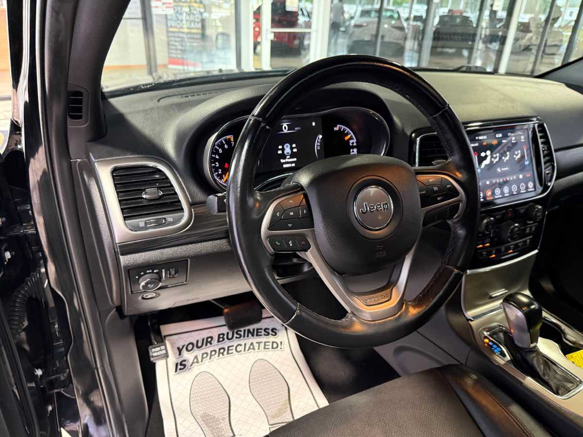 Used 2021 Jeep Grand Cherokee Laredo X AWD/4WD image 29