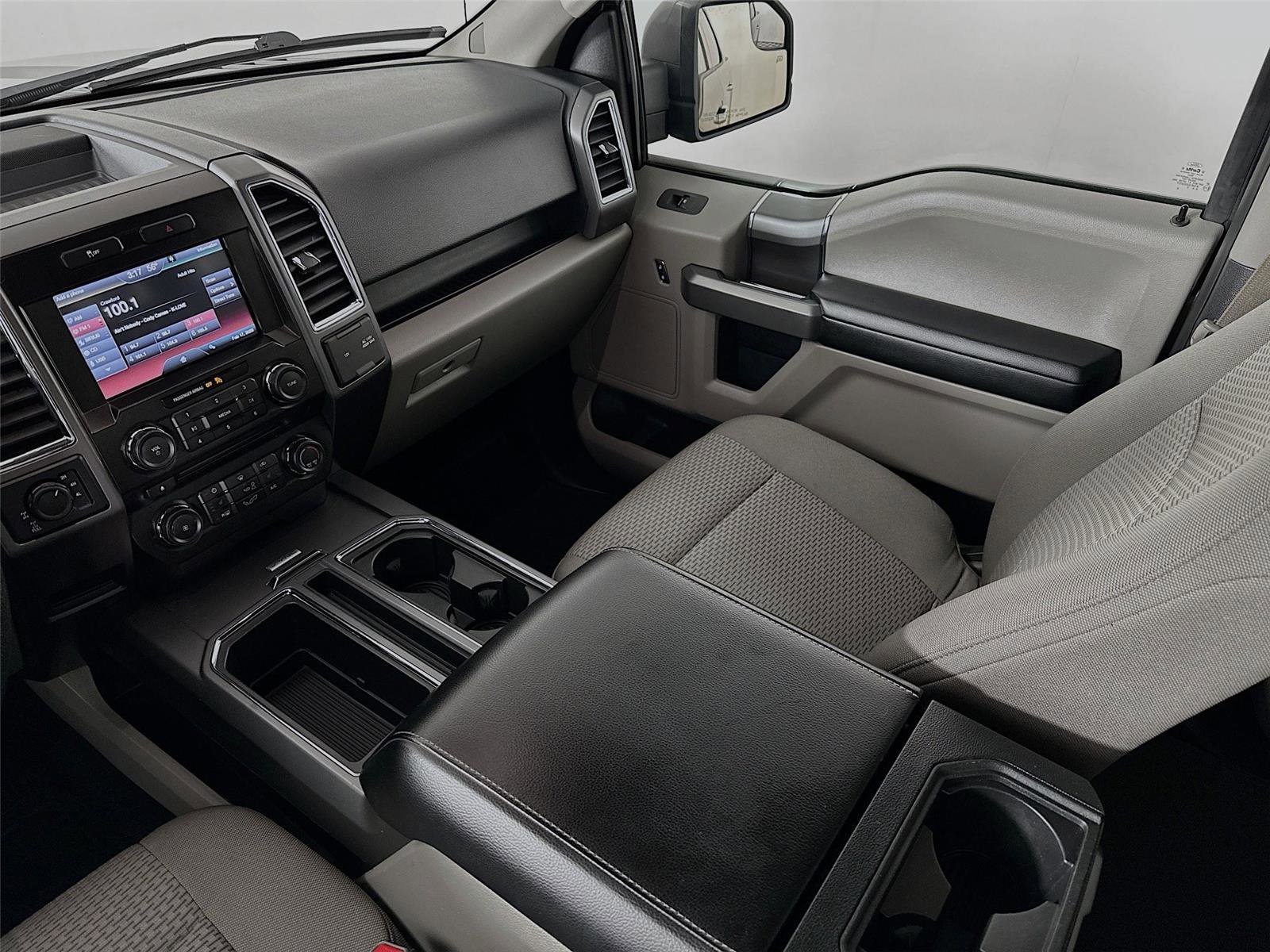 Used 2015 Ford F150 XLT w/ Equipment Group 302A Luxury image 29