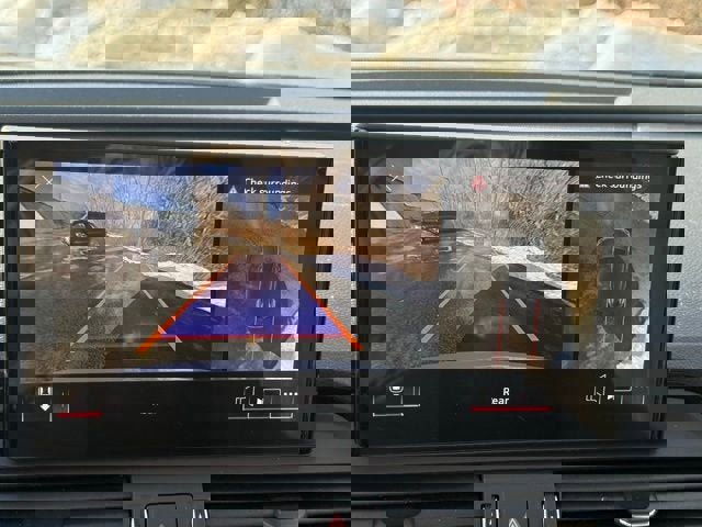 Used 2025 Audi Q5 e Premium Plus w/ Premium Plus Package image 23