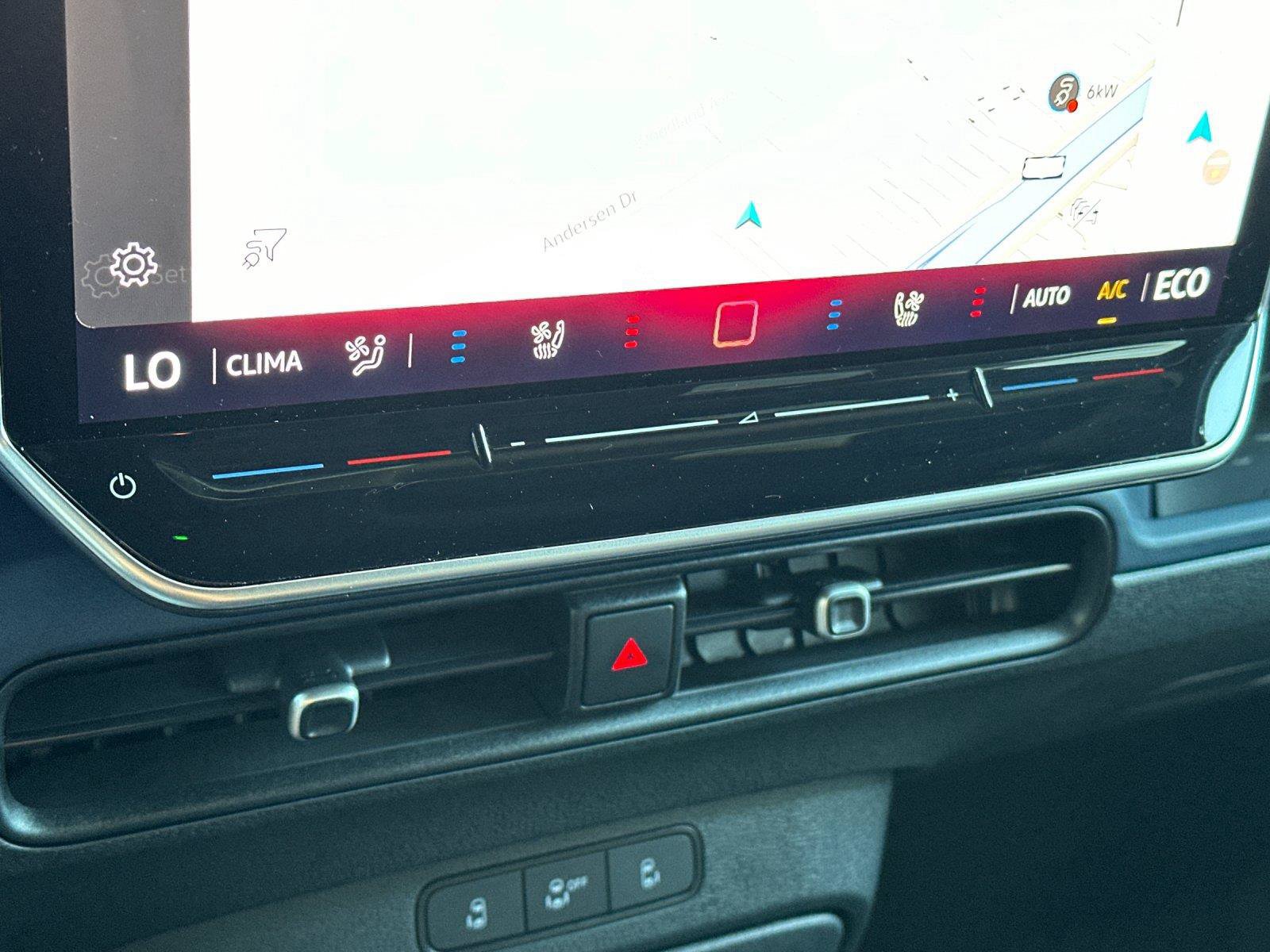 New 2025 Volkswagen ID. Buzz Pro S RWD image 21
