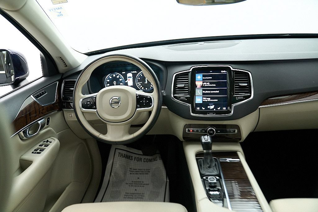 Used 2016 Volvo XC90 T6 Momentum w/ Momentum Plus Package AWD/4WD image 26