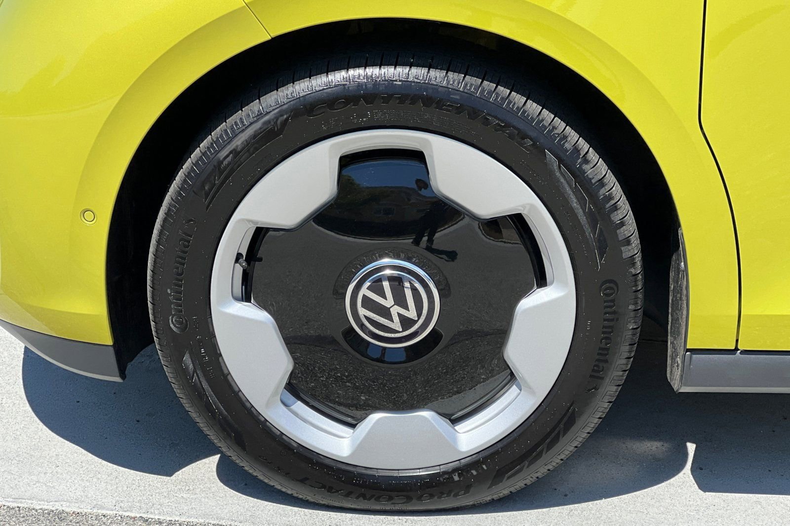 New 2025 Volkswagen ID. Buzz Pro S Plus image 26