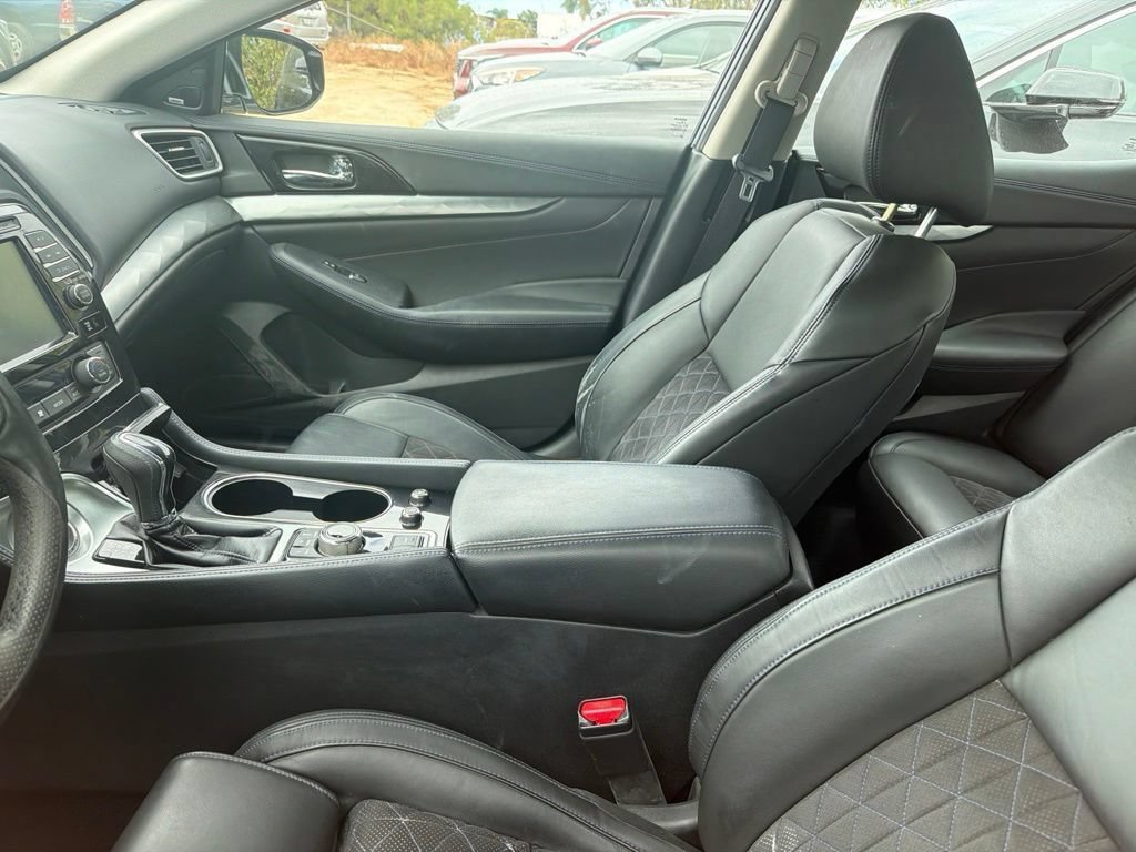 Used 2017 Nissan Maxima SR w/ Midnight Edition FWD image 6