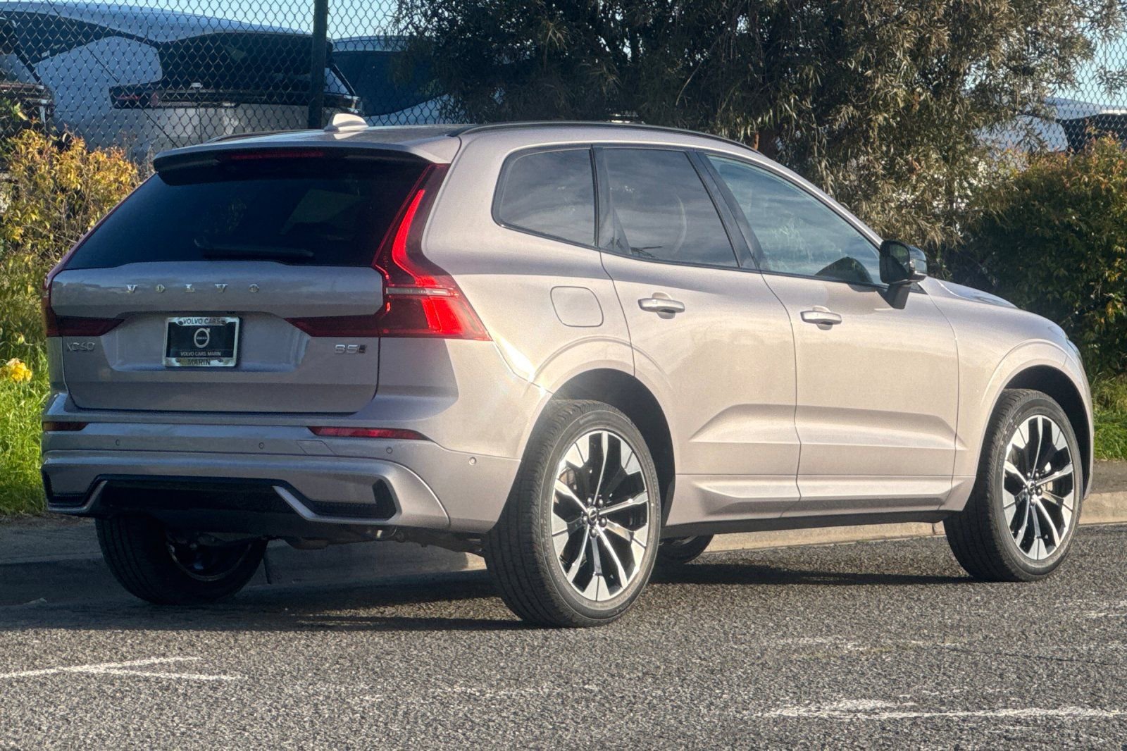 New 2026 Volvo XC60 B5 Plus w/ Climate Package image 2