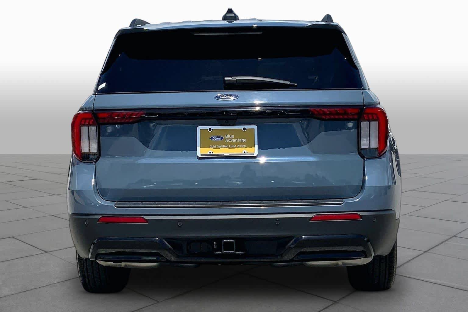 Certified 2025 Ford Explorer ST-Line RWD image 5