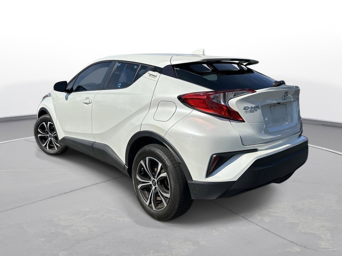 Used 2021 Toyota C-HR LE FWD image 8