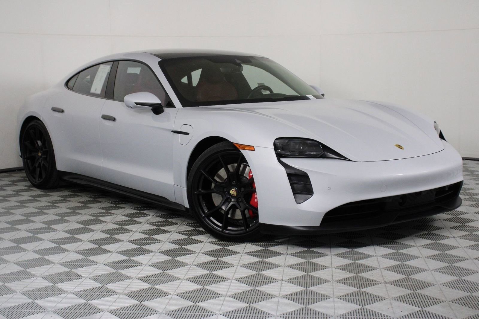 Certified 2024 Porsche Taycan GTS AWD/4WD image 9