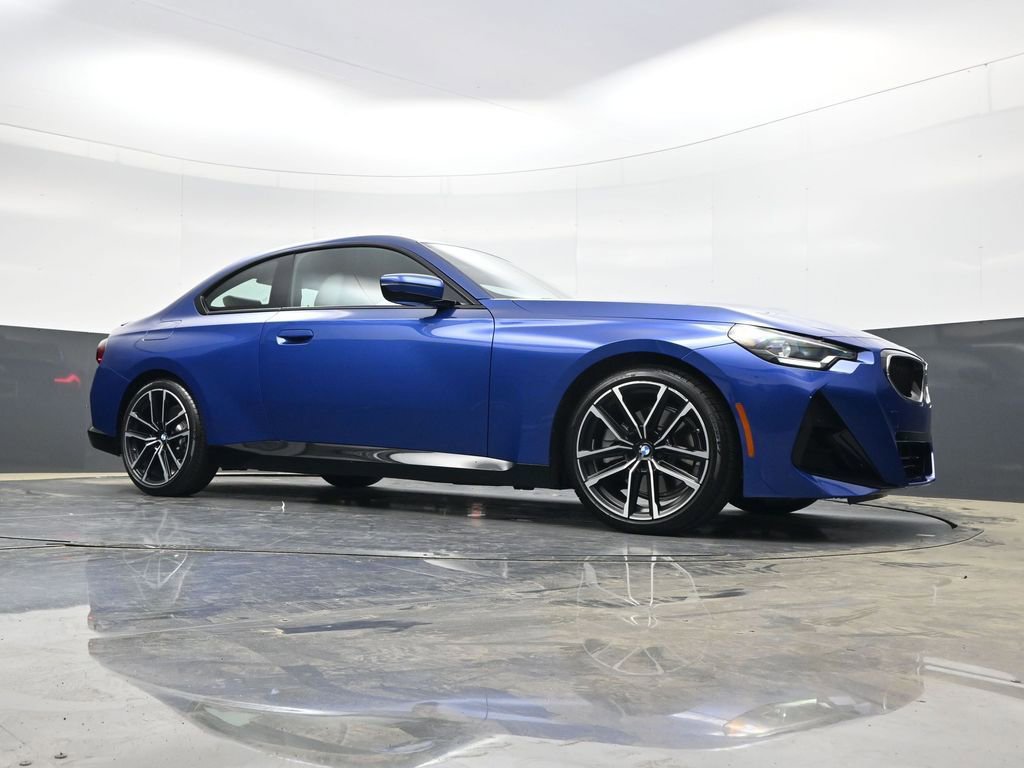 Used 2024 BMW 230i Coupe w/ M Sport Package image 28
