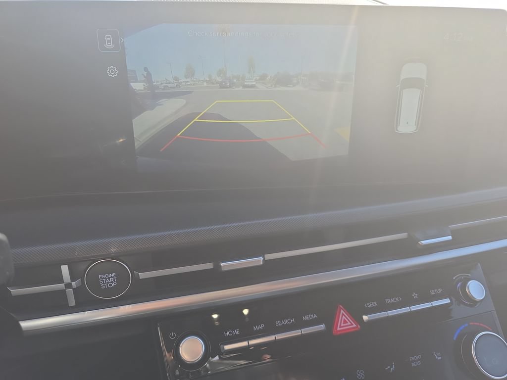 Used 2025 Hyundai Santa Fe SEL FWD image 18