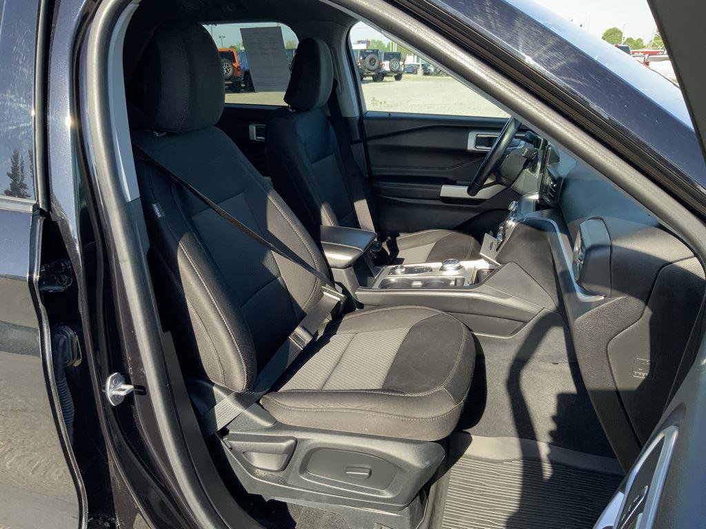 Used 2022 Ford Explorer XLT image 66
