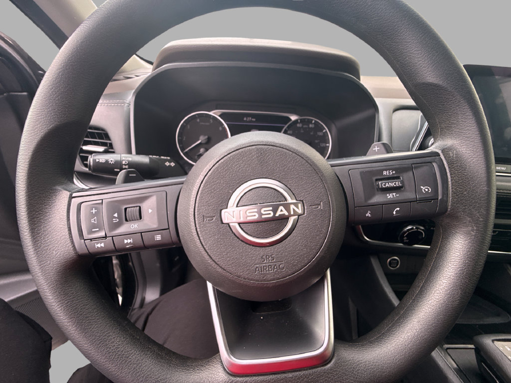 Used 2023 Nissan Rogue S AWD/4WD image 18