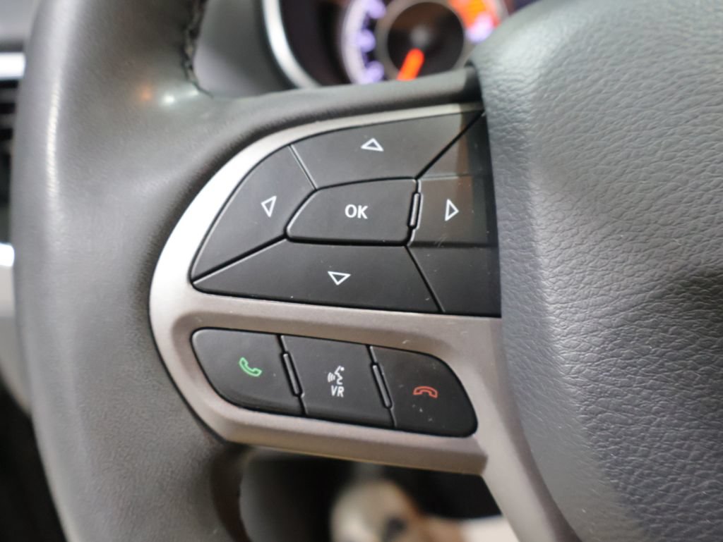Used 2021 Jeep Cherokee Limited AWD/4WD image 33