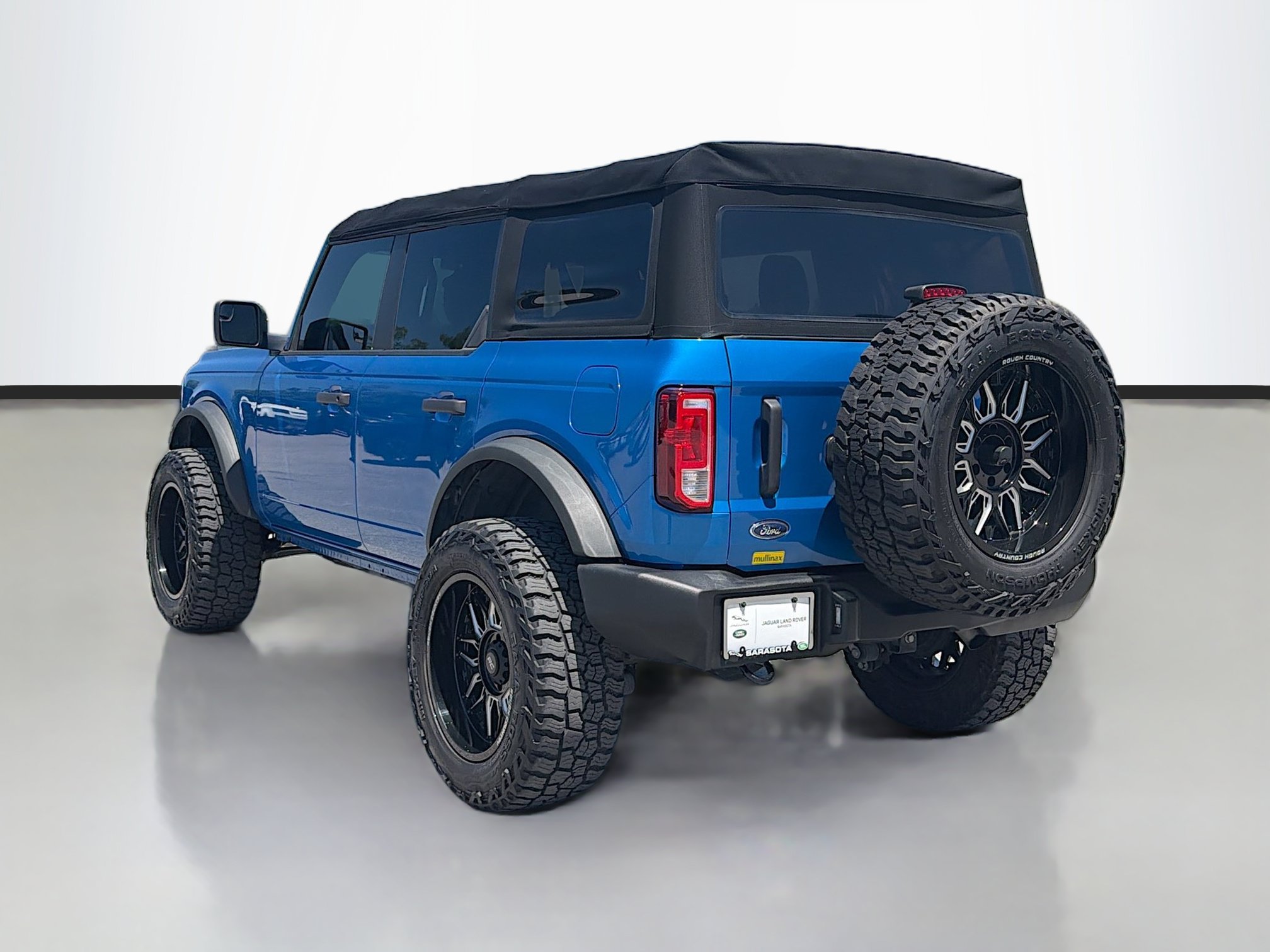 Used 2022 Ford Bronco 4-Door AWD/4WD image 3