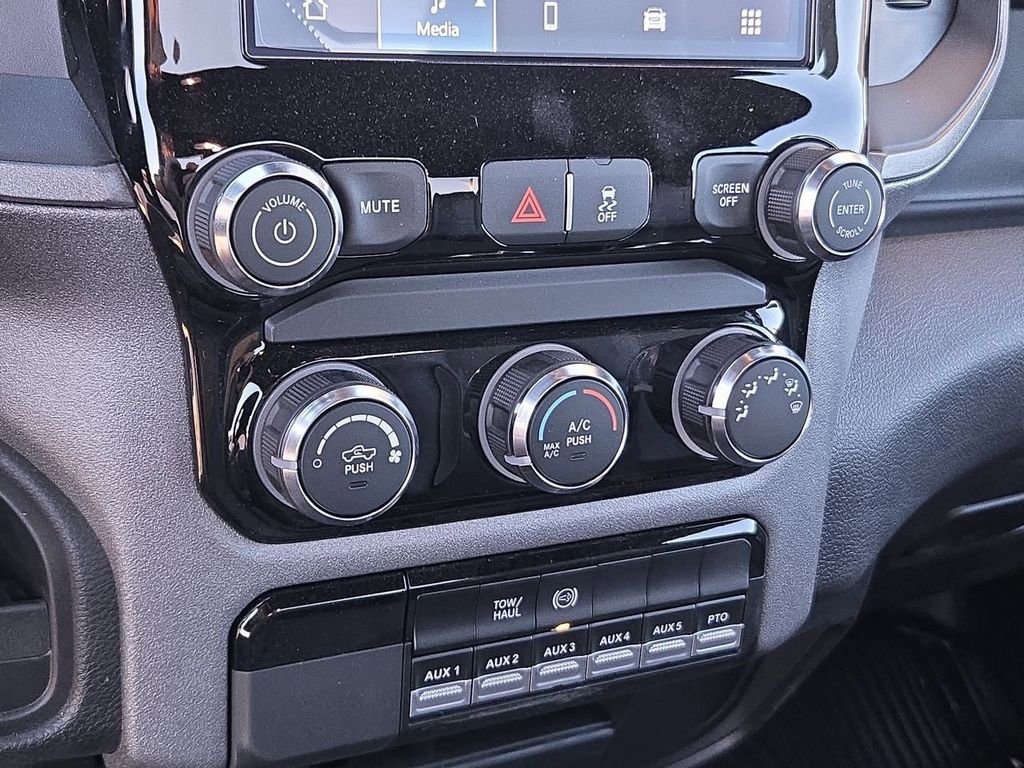 New 2025 RAM 5500 Tradesman image 39