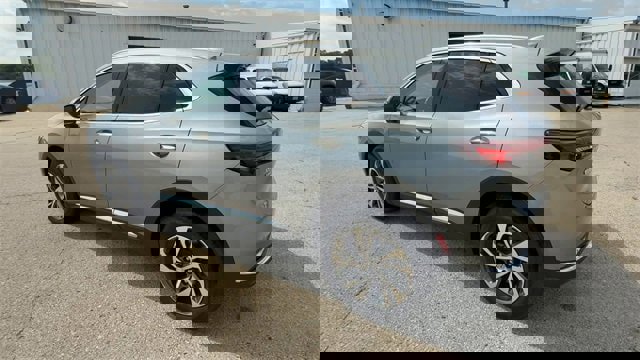 Used 2023 Buick Envision Essence image 37