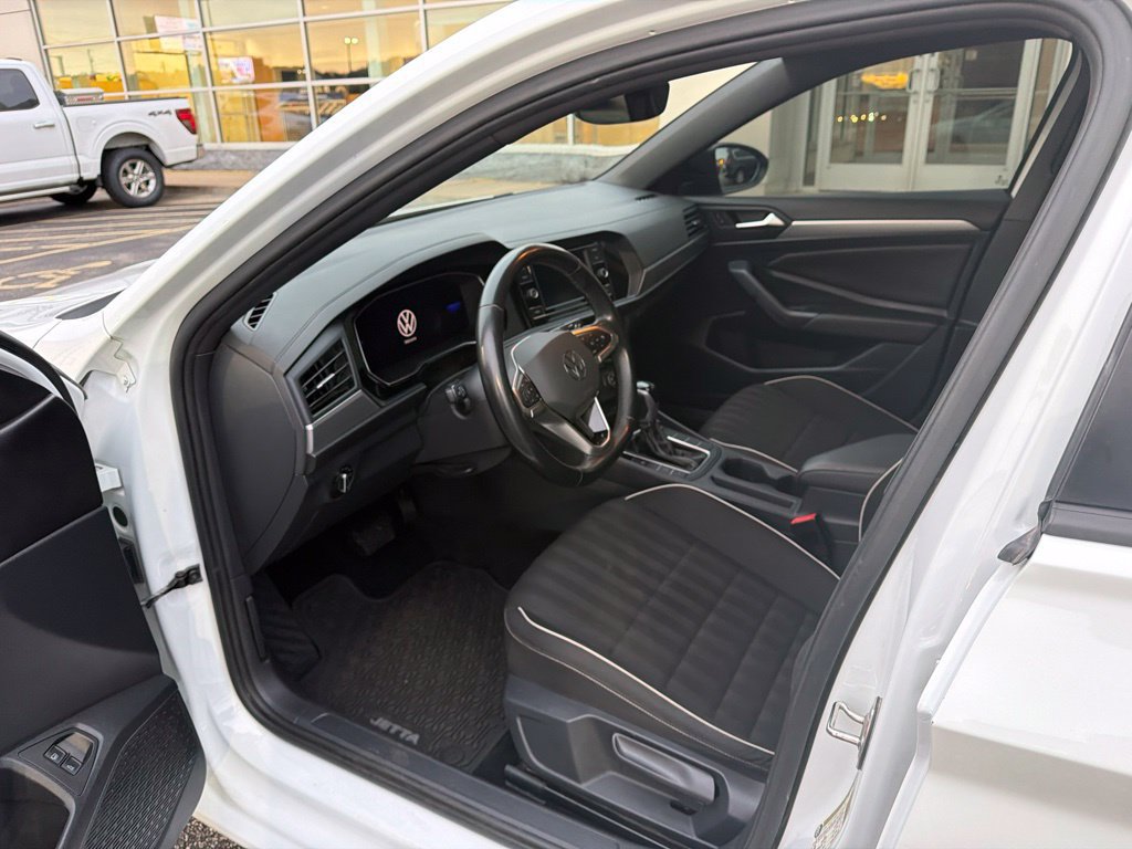 Used 2022 Volkswagen Jetta Sport FWD image 22