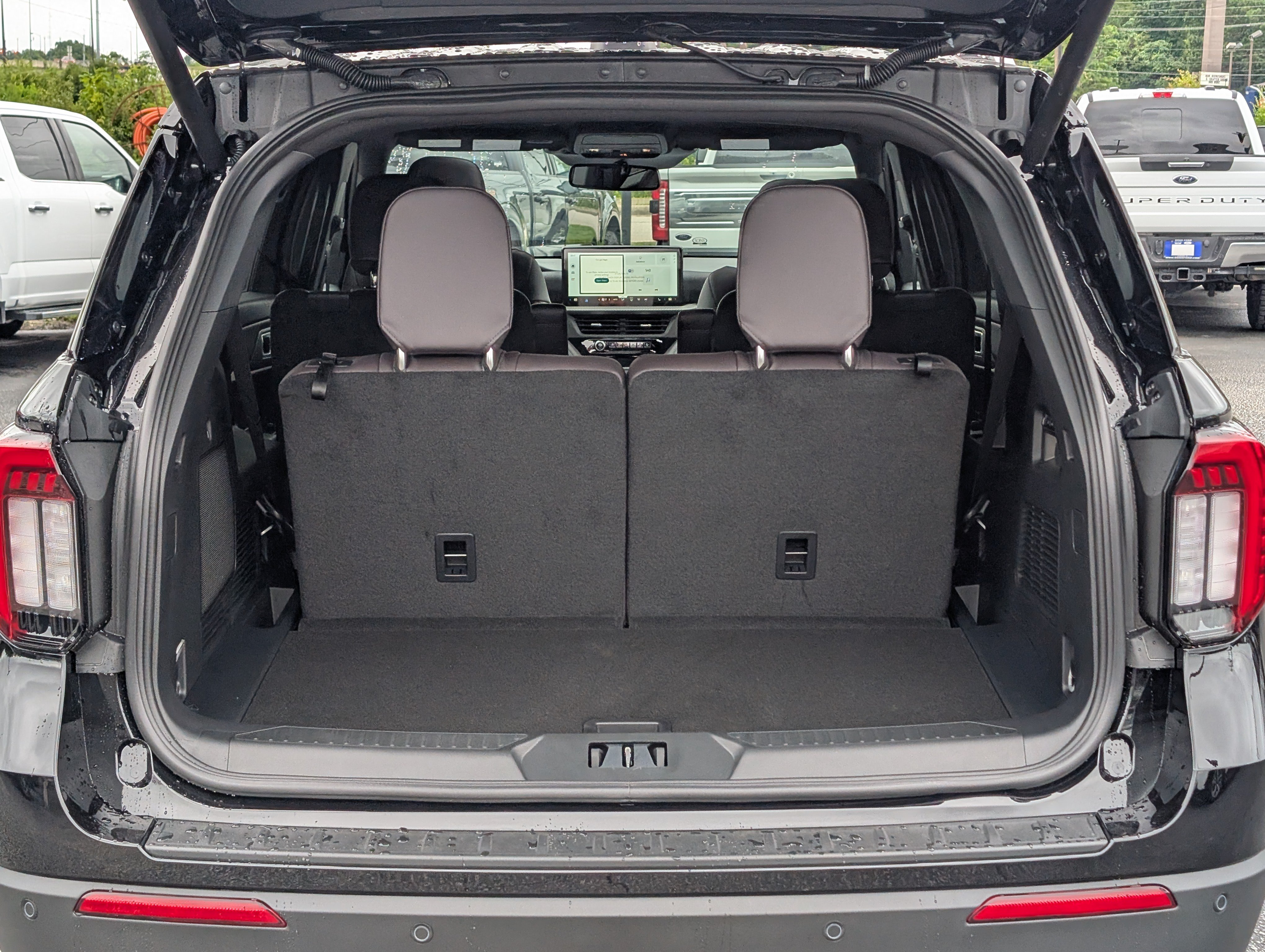 New 2026 Ford Explorer Platinum RWD image 11
