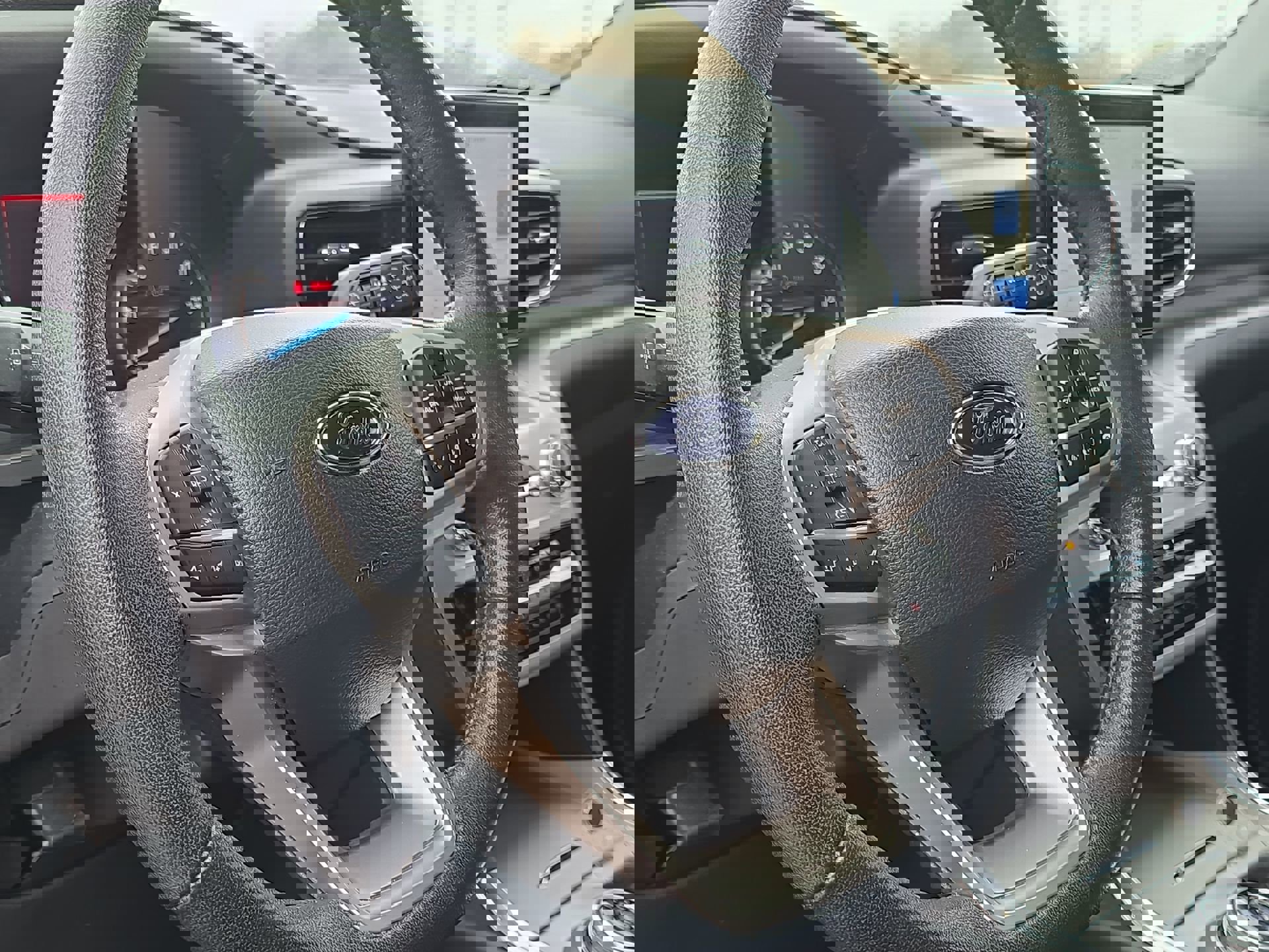 Certified 2022 Ford Explorer XLT w/ Equipment Group 202A image 14