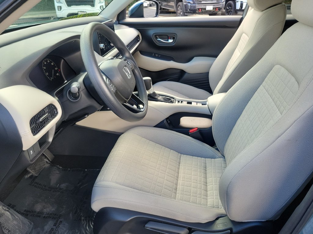 Used 2027 Honda HR-V LX image 17