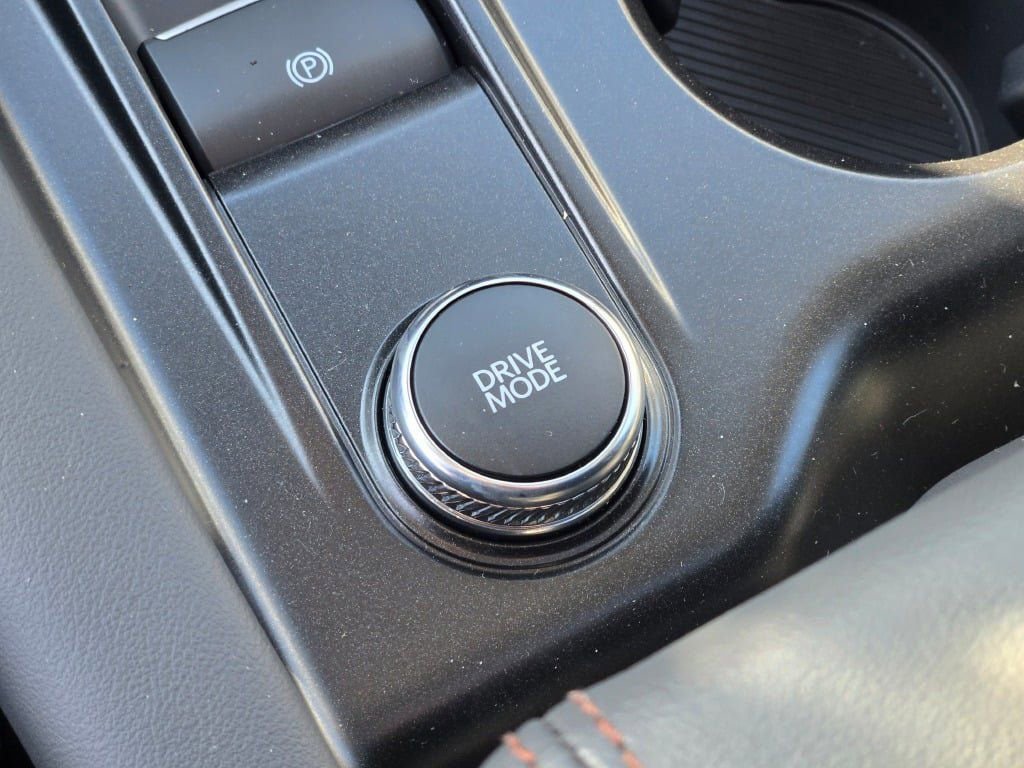 New 2026 Ford Explorer Active w/ Active Comfort Package image 30