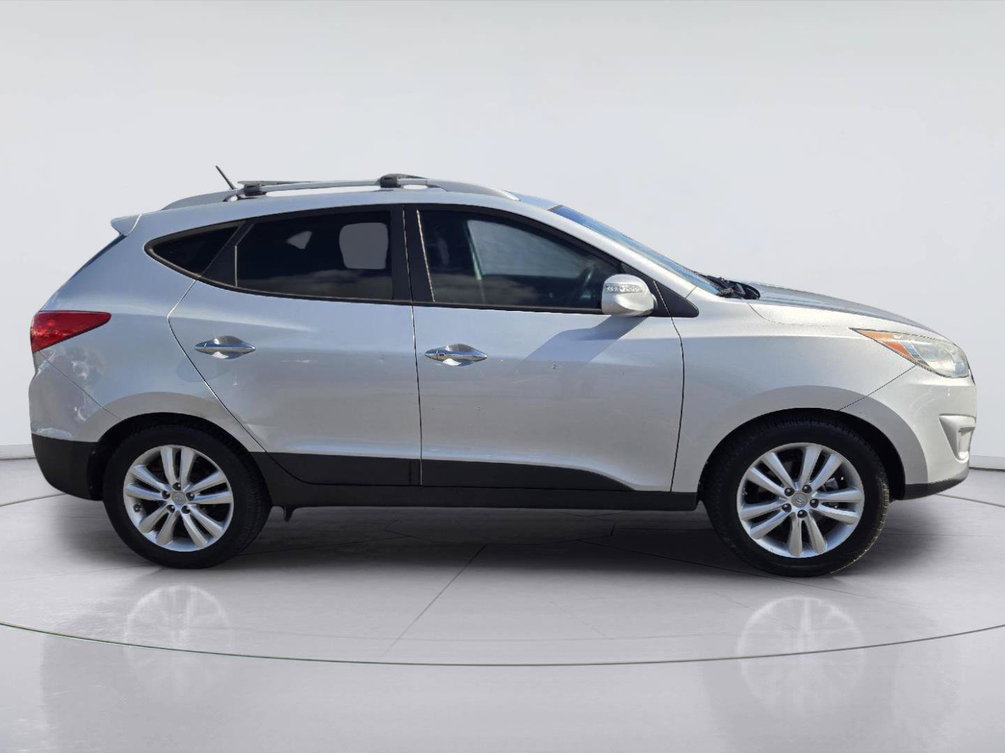 Used 2013 Hyundai Tucson Limited FWD image 4