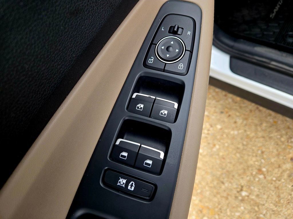 Used 2020 Hyundai Santa Fe SEL w/ Convenience Package image 34