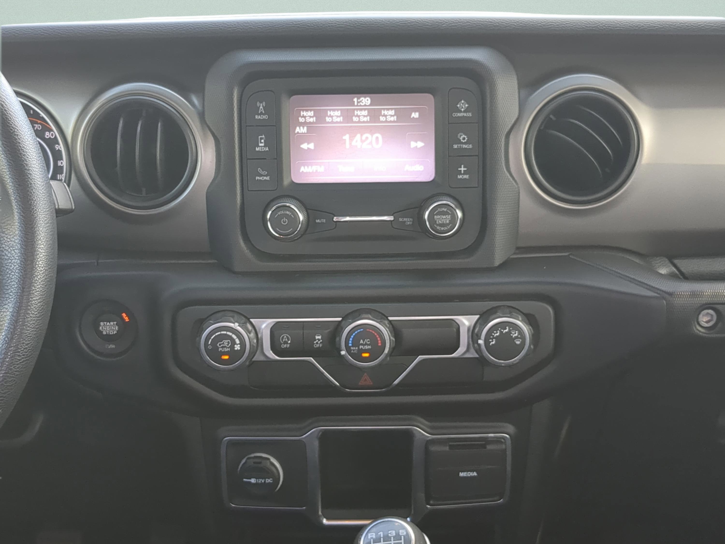 Used 2021 Jeep Gladiator Sport image 15