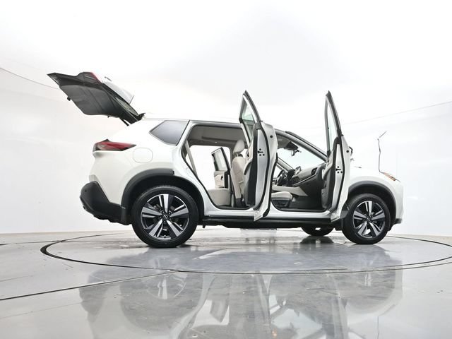 Used 2023 Nissan Rogue SL FWD image 34