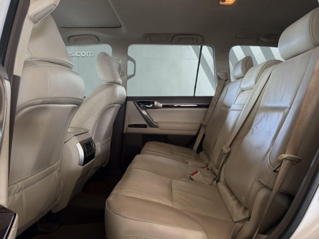 Used 2019 Lexus GX 460 Premium w/ Premium Package AWD/4WD image 7