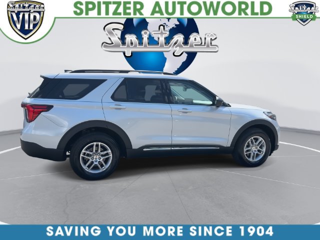 Used 2025 Ford Explorer Active AWD/4WD image 16