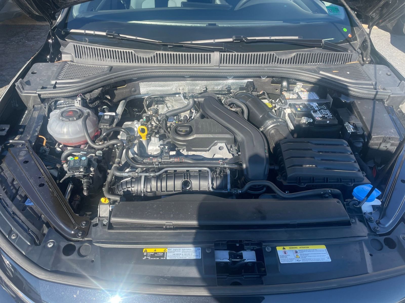 Used 2025 Volkswagen Jetta SE image 32