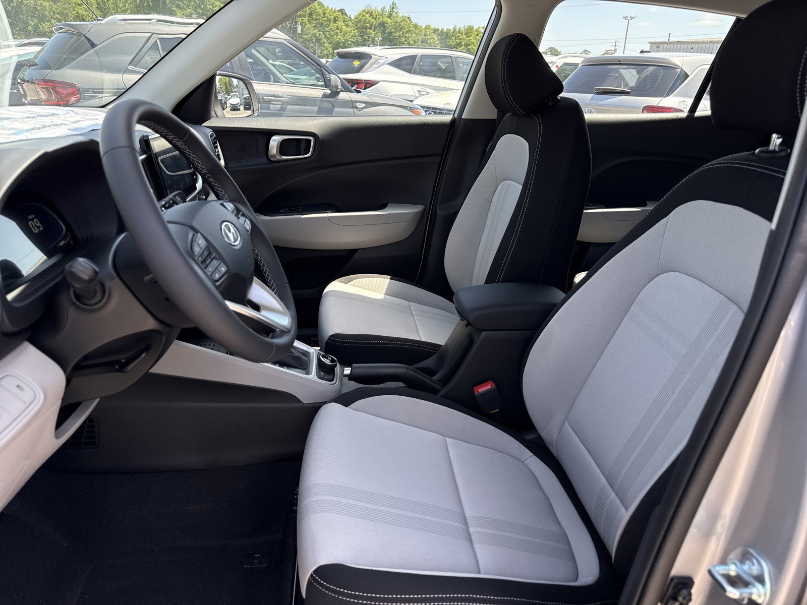 New 2026 Hyundai Venue SEL image 10