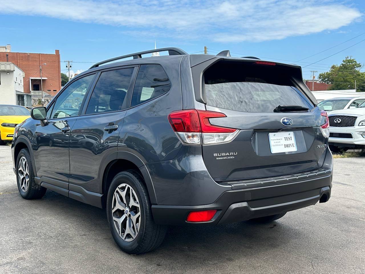 Used 2020 Subaru Forester Premium AWD/4WD image 8