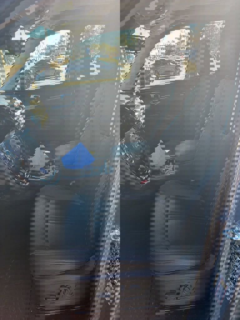 Used 2025 Kia Sorento S w/ Panoramic Sunroof Package image 6