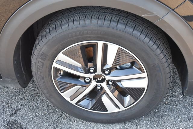 Used 2022 Kia Niro EX image 10