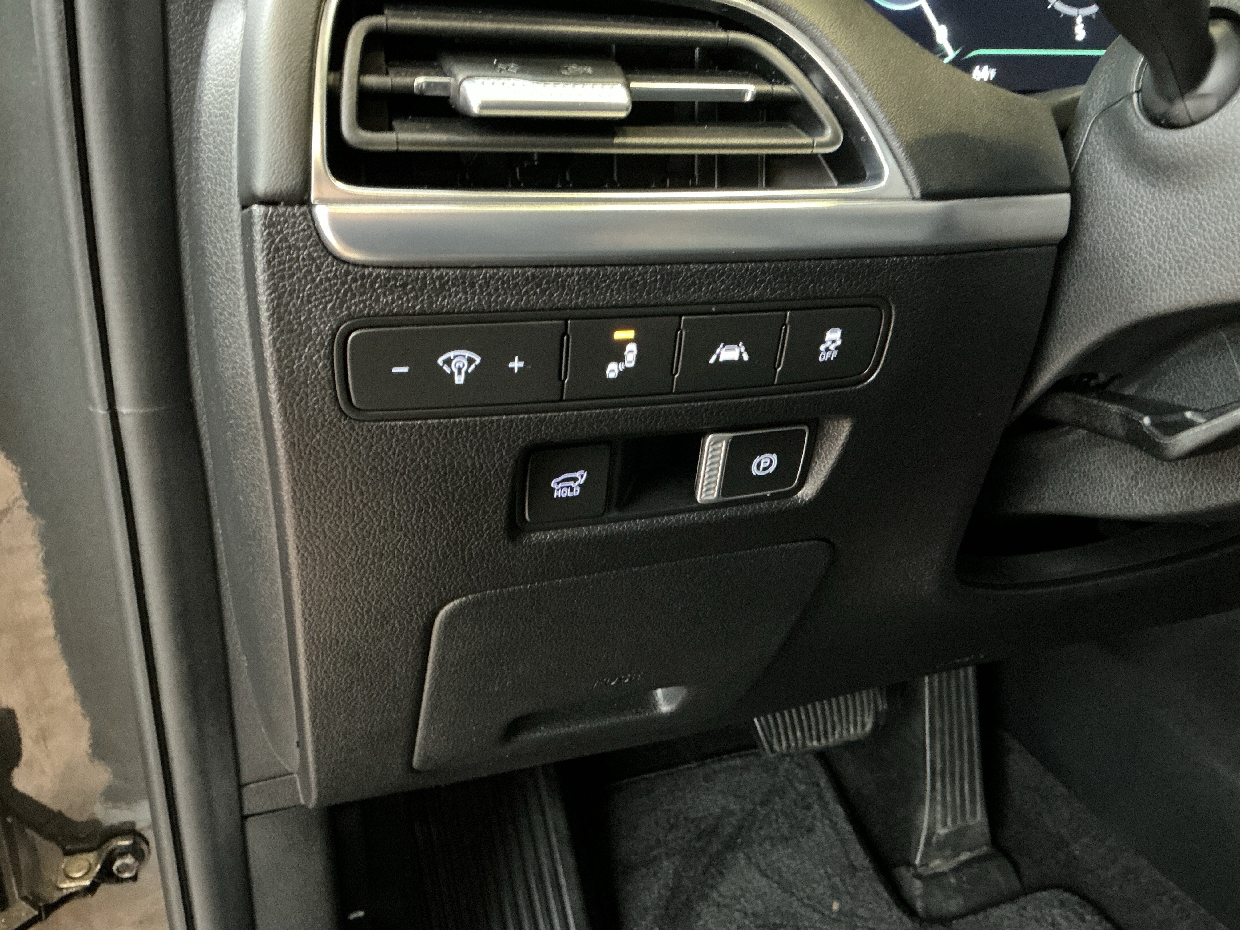 Used 2021 Hyundai Palisade Limited image 30