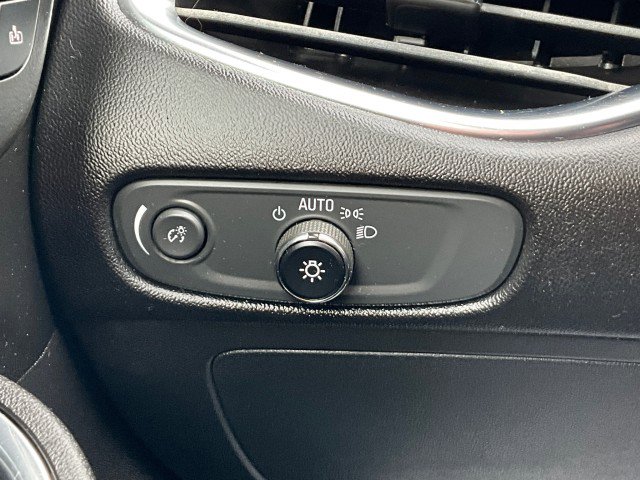 Used 2017 Chevrolet Malibu Premier w/ Premier Sun and Wheel Package image 14