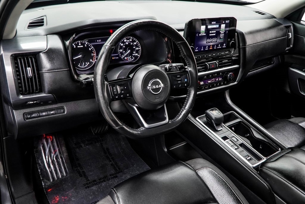 Used 2022 Nissan Pathfinder SL image 15
