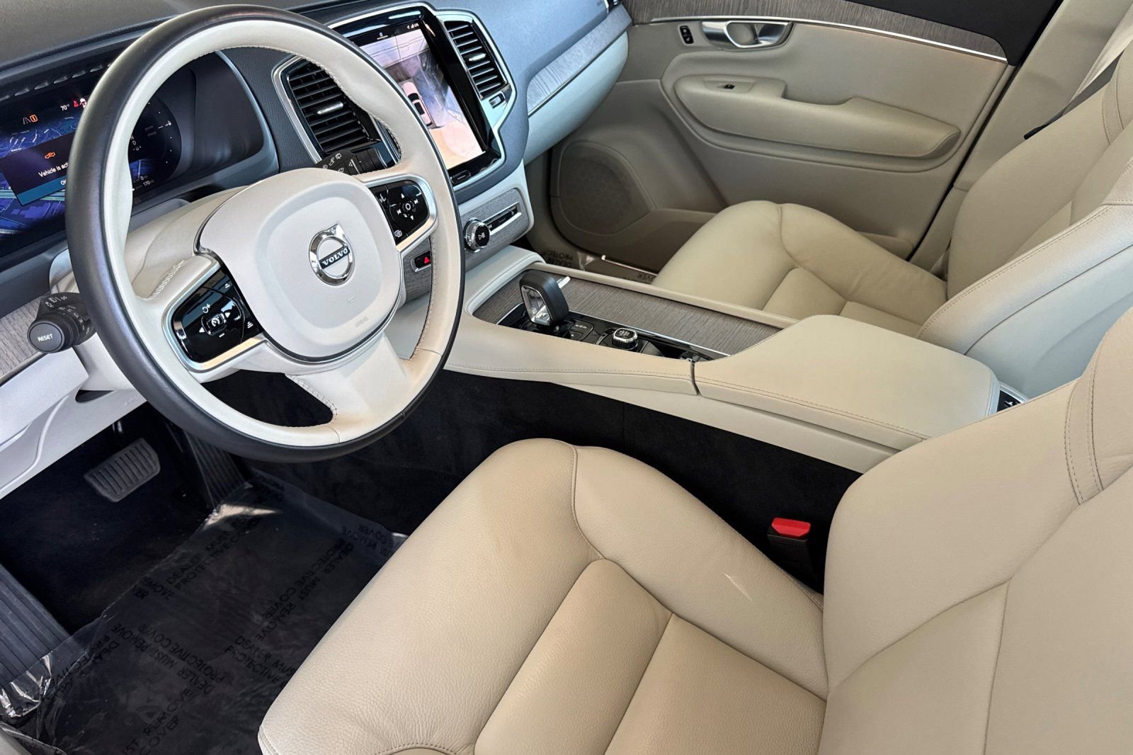 Certified 2024 Volvo XC90 T8 Plus w/ Protection Package Premier image 14