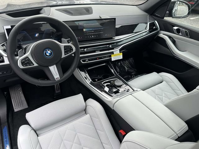 New 2026 BMW X5 xDrive50e w/ M Sport Package image 10