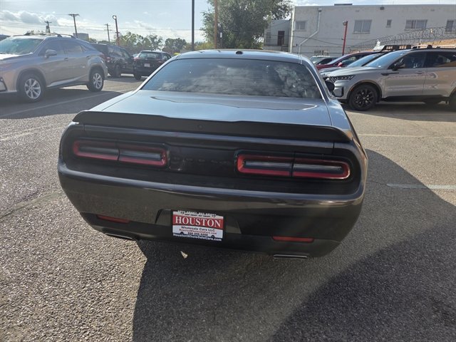 Used 2022 Dodge Challenger SXT w/ Blacktop Package RWD image 2