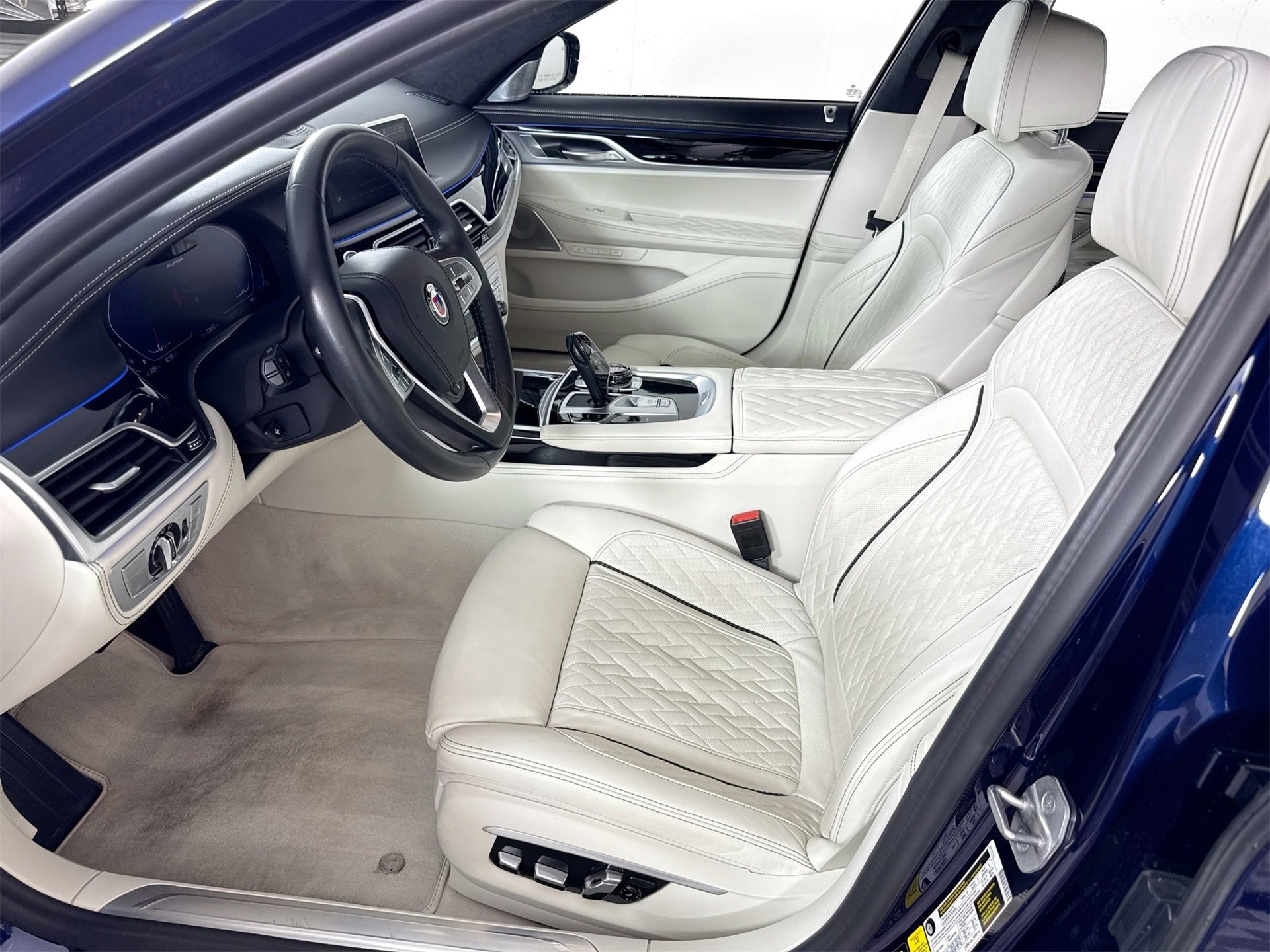 Used 2022 BMW ALPINA B7 xDrive ALPINA B7 xDrive image 9