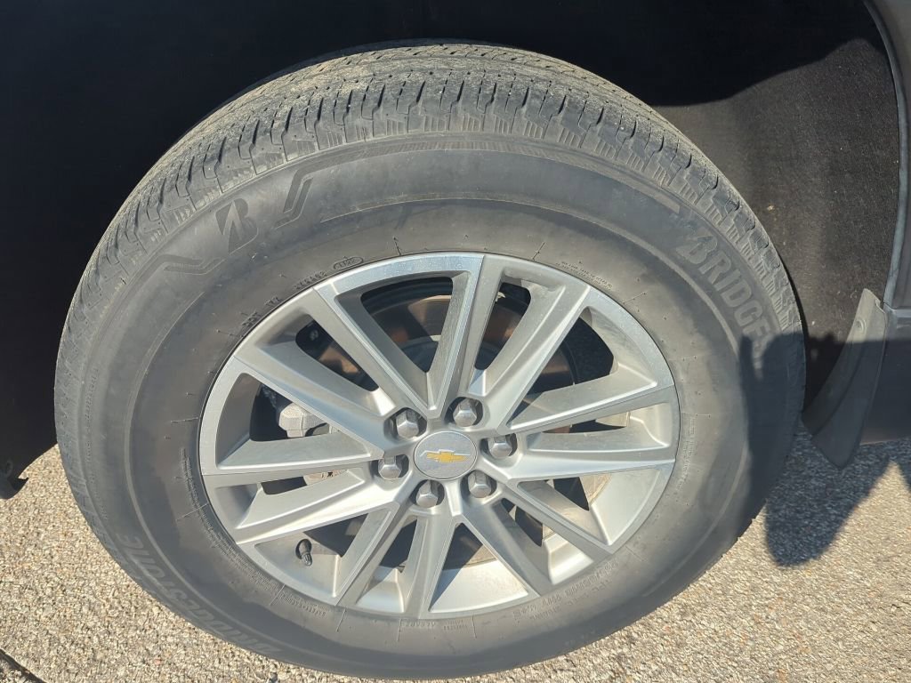 Used 2022 Chevrolet Traverse LT FWD image 7