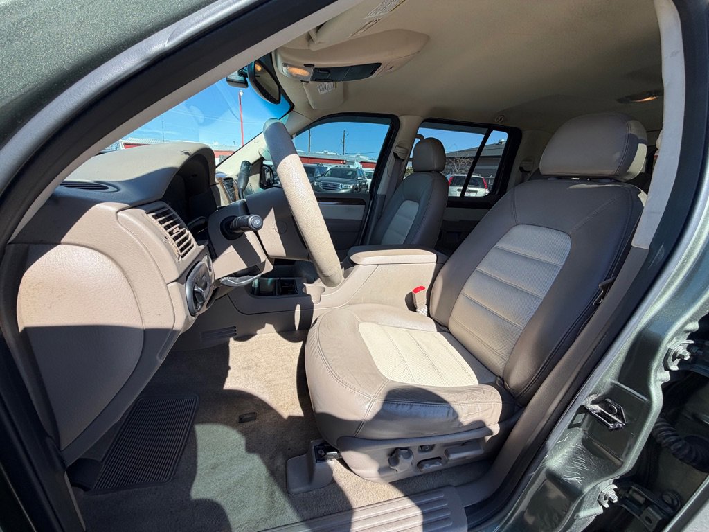 Used 2003 Ford Explorer Eddie Bauer image 11