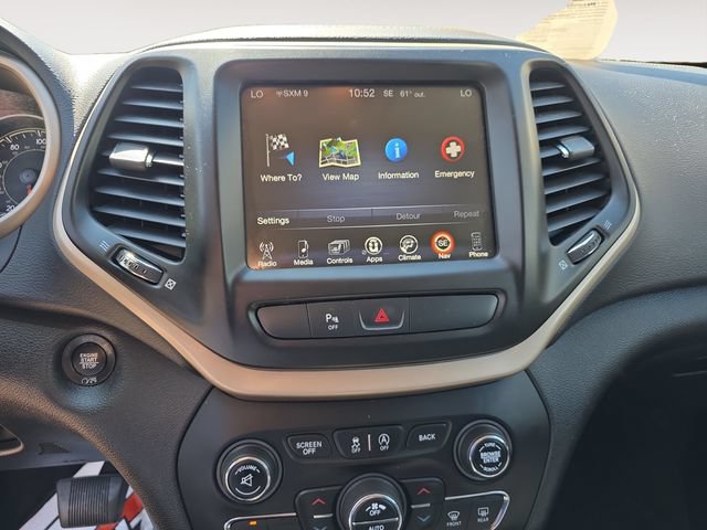 Used 2018 Jeep Cherokee Limited AWD/4WD image 10