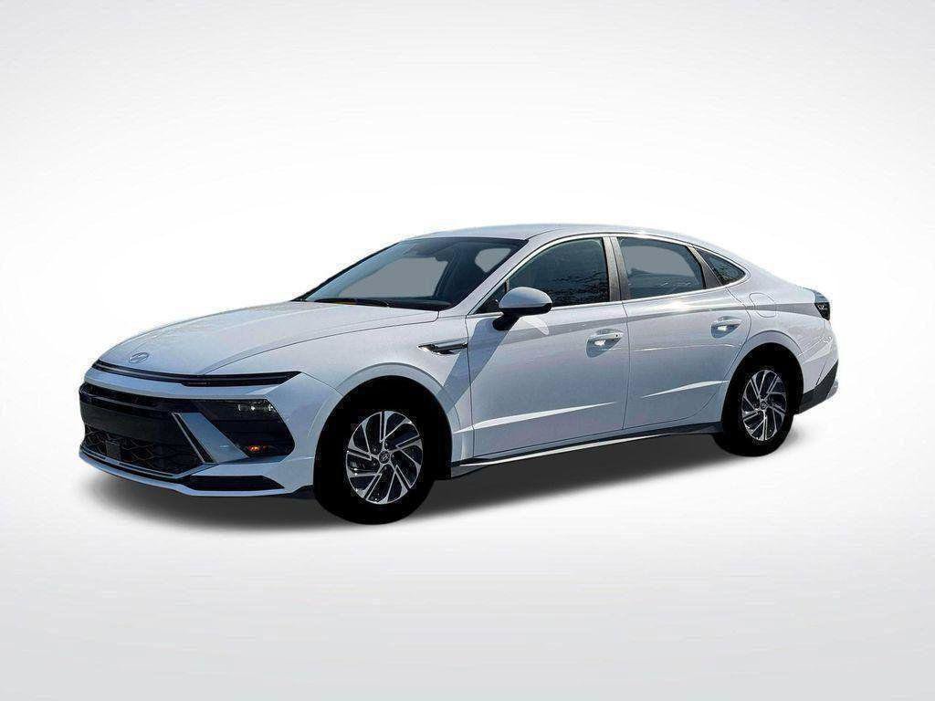 New 2026 Hyundai Sonata Blue FWD image 2