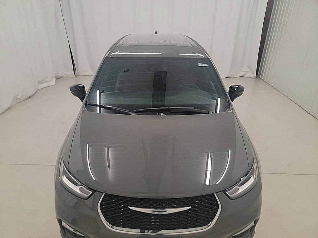 New 2025 Chrysler Pacifica Select image 9