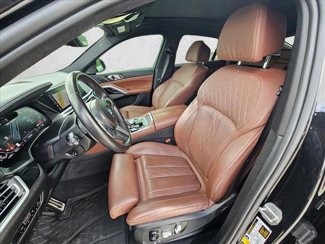 Used 2022 BMW X6 M50i w/ Executive Package image 16