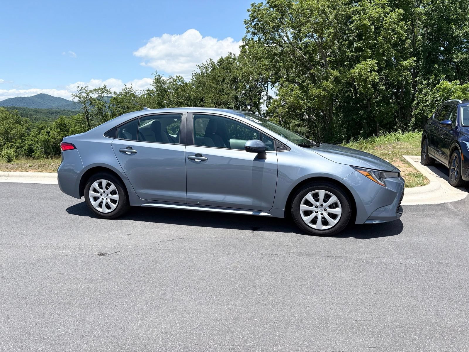 Used 2024 Toyota Corolla LE FWD image 7