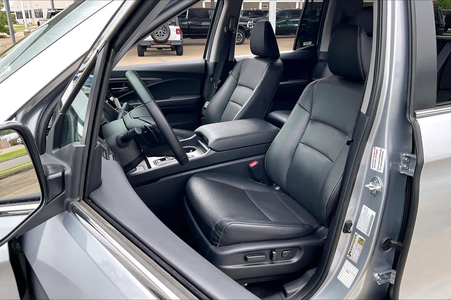 Used 2025 Honda Ridgeline RTL image 8